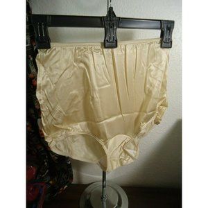 NOS Vtg Light Beige NYLON Panties Silky Oldstock sz 6 Granny High Waist …